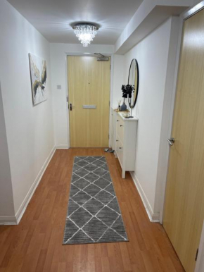 Entire 2 bedroom Beautiful newly furnished flat